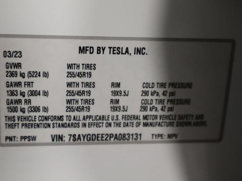 Used 2023 Tesla Model Y Long Range AWD/4WD image 39