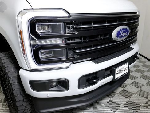 Used 2025 Ford F250 Platinum AWD/4WD image 43