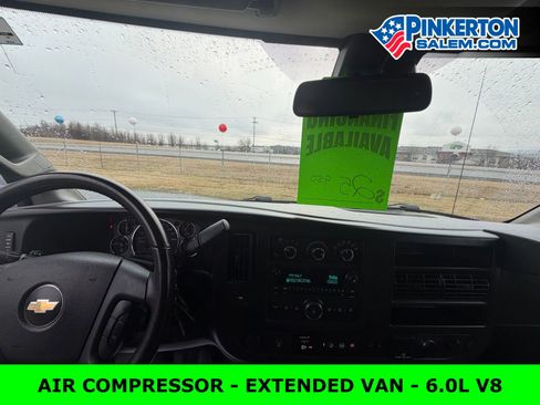 Used 2020 Chevrolet Express 3500 Extended w/ Driver Convenience Package RWD image 7