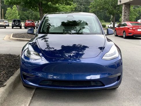 Used 2020 Tesla Model Y Long Range image 2