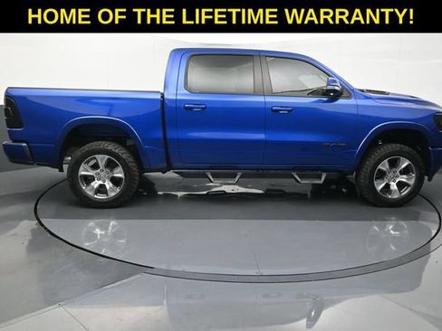 Used 2019 RAM 1500 Laramie w/ Sport Appearance Package AWD/4WD image 7