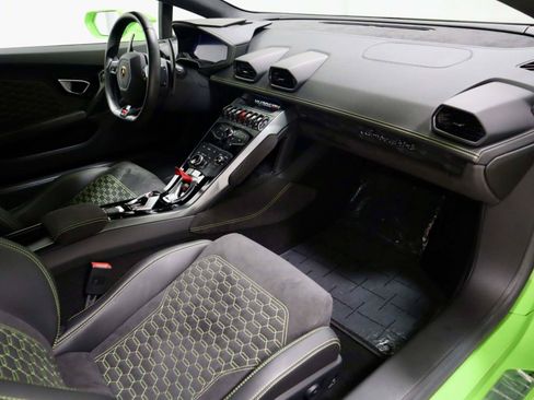 Used 2018 Lamborghini Huracan LP 580-2 RWD image 13