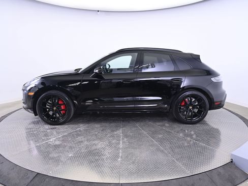 Used 2023 Porsche Macan GTS image 2