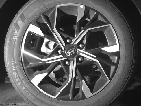 Used 2025 Hyundai Sonata SEL FWD image 15