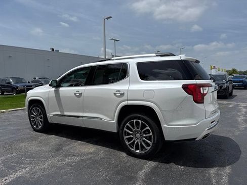 Used 2023 GMC Acadia Denali w/ Denali Technology Package AWD/4WD image 4