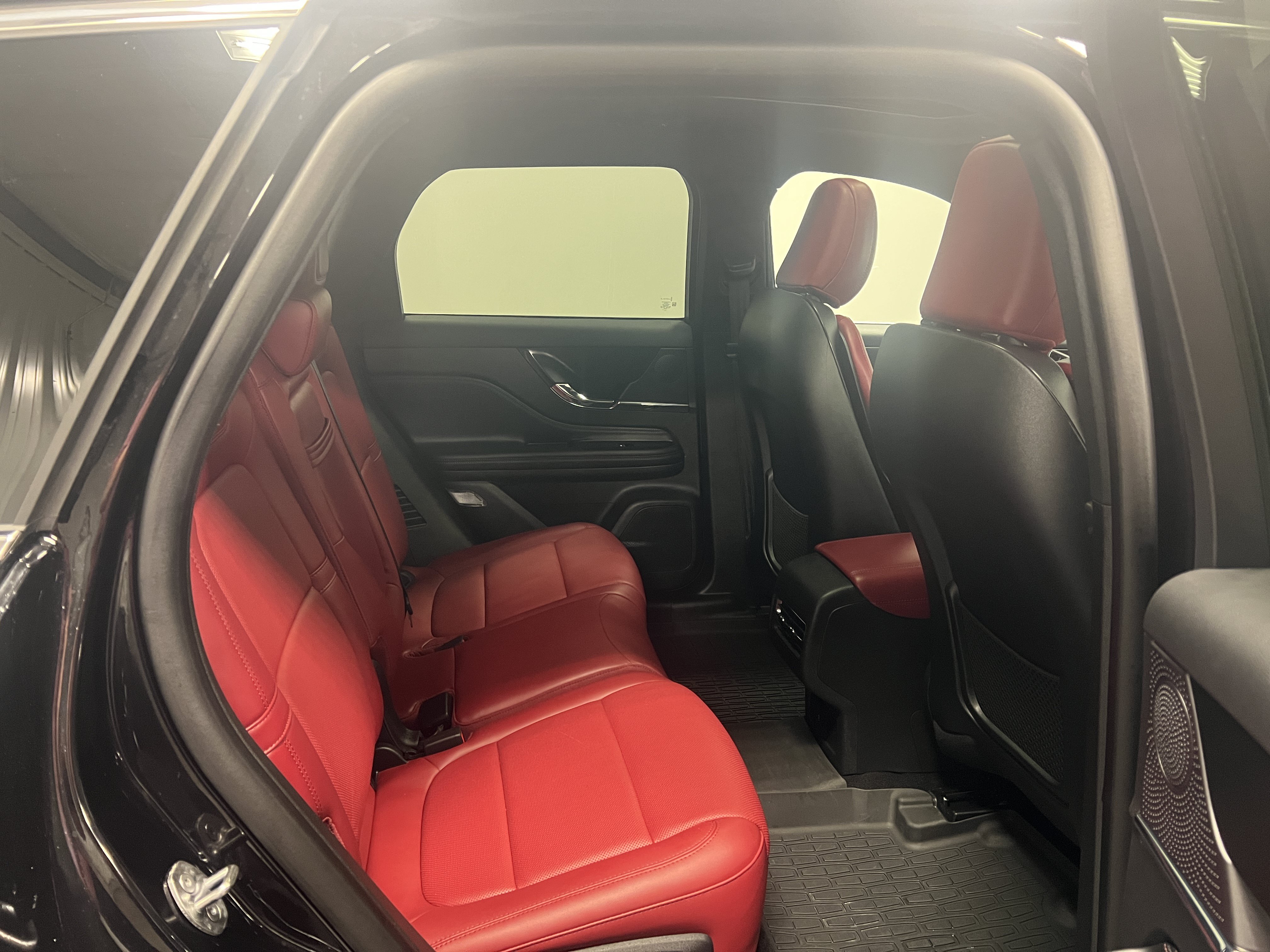Used 2025 Lincoln Corsair Grand Touring AWD/4WD image 17