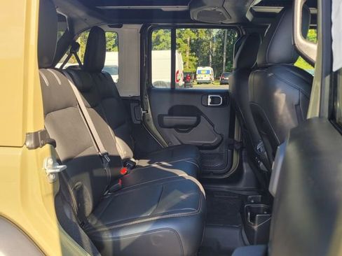 Used 2025 Jeep Wrangler Unlimited Sport AWD/4WD image 14