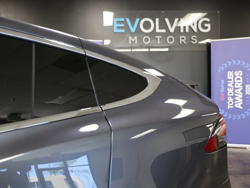 Used 2020 Tesla Model X Long Range AWD/4WD image 20