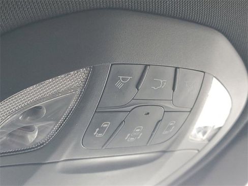 Used 2020 Chrysler Pacifica Touring-L image 30