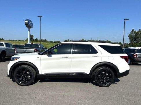 Used 2024 Ford Explorer ST-Line w/ Class IV Trailer Tow Package AWD/4WD image 5