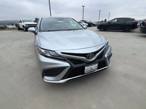Used 2023 Toyota Camry XSE FWD image 3