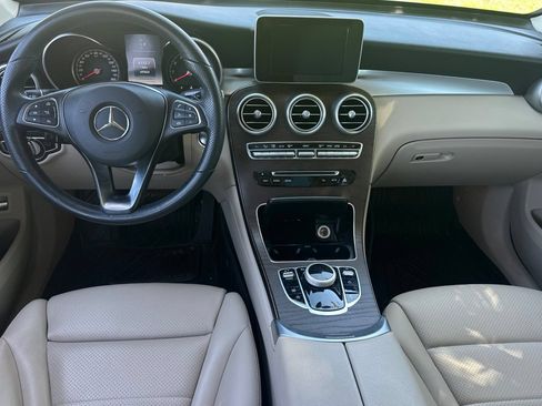 Used 2019 Mercedes-Benz GLC 300 4MATIC image 10