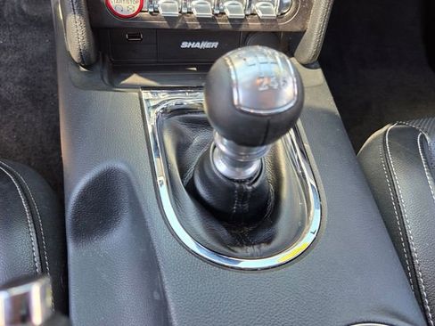 Used 2016 Ford Mustang Premium image 25