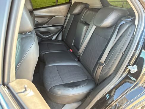 Used 2022 Buick Encore Preferred w/ Safety Package image 21