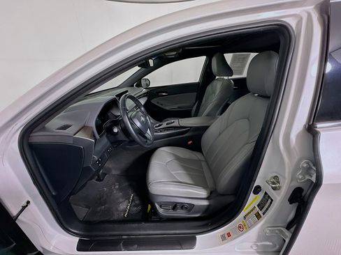 Used 2019 Toyota Avalon XLE w/ Moonroof Package image 13
