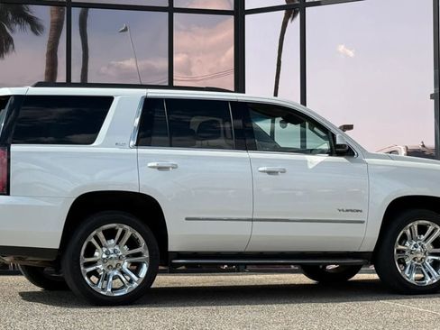 Used 2017 GMC Yukon SLT w/ Premium Edition AWD/4WD image 13
