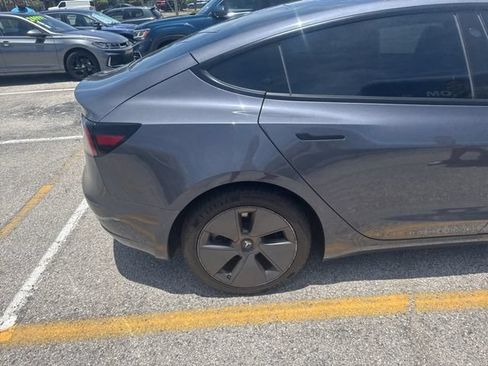 Used 2022 Tesla Model 3 Standard Range RWD image 6