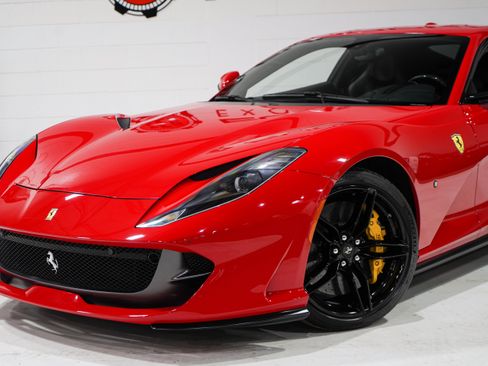 Used 2019 Ferrari 812 Superfast RWD image 36