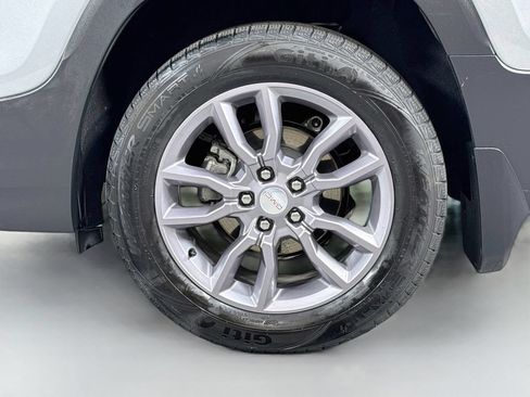 Used 2023 GMC Terrain SLT AWD/4WD image 9