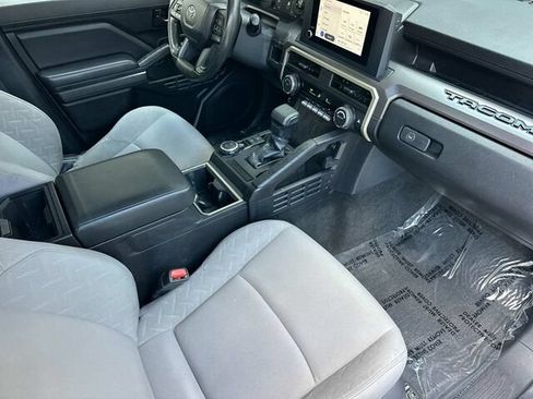 Used 2024 Toyota Tacoma SR5 AWD/4WD image 17