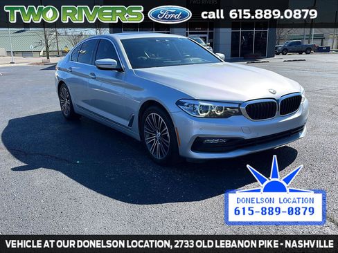 Used 2018 BMW 530i xDrive w/ Premium Package image 2