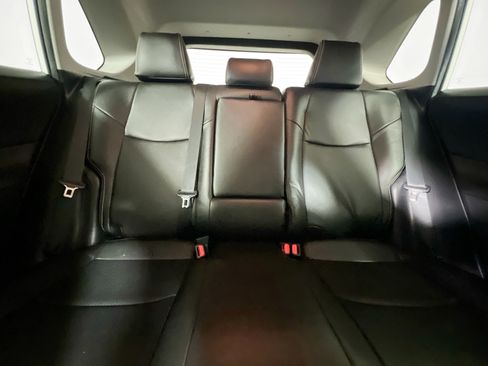 Used 2019 Toyota RAV4 XLE FWD image 33