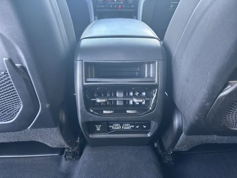 Used 2023 Jeep Grand Cherokee Limited image 82