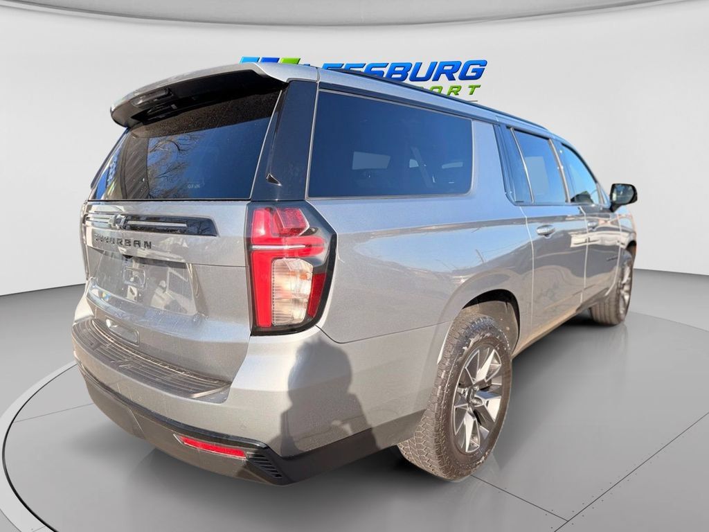 Used 2023 Chevrolet Suburban Z71 w/ Luxury Package AWD/4WD image 3