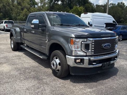 Used 2022 Ford F350 Lariat w/ Chrome Package AWD/4WD image 2