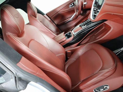 Used 2021 Aston Martin DBX image 31