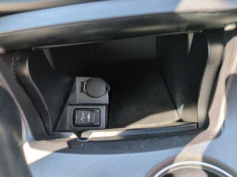 Used 2016 Toyota Camry SE FWD image 42