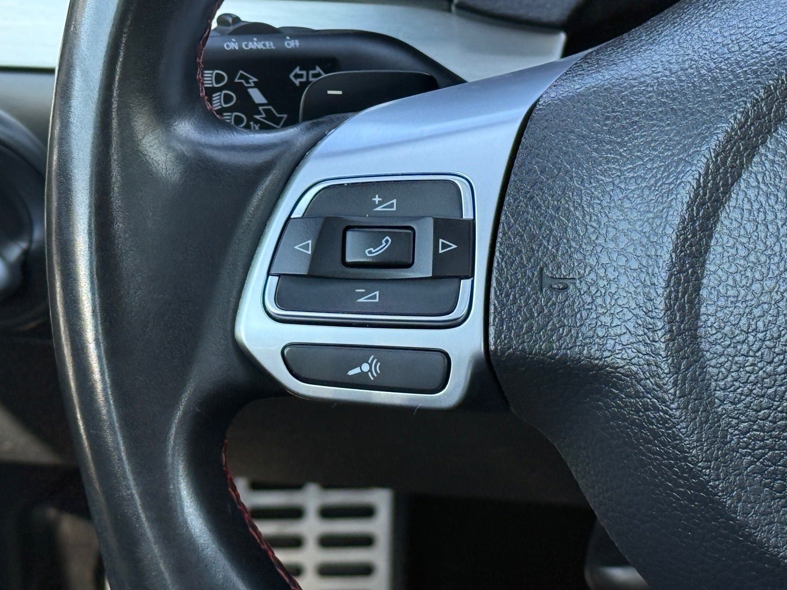 Used 2012 Volkswagen GTI Autobahn FWD image 20