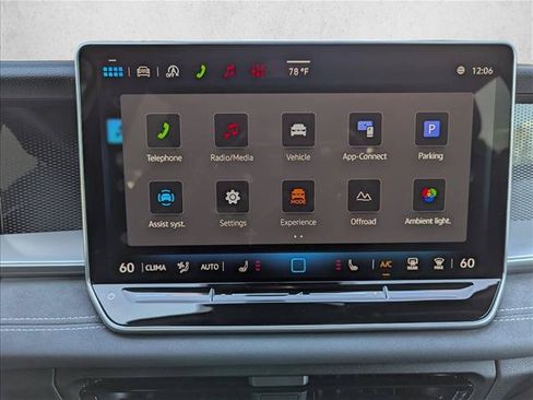 New 2026 Volkswagen Tiguan SE R-Line AWD/4WD image 17
