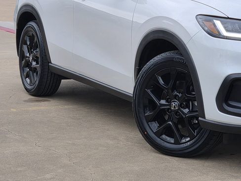 Used 2024 Honda HR-V Sport image 11