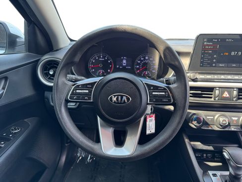 Used 2021 Kia Forte LXS FWD image 12
