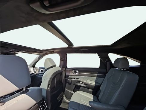 Used 2024 Kia Sorento SX Prestige w/ Sage Leather Package image 20