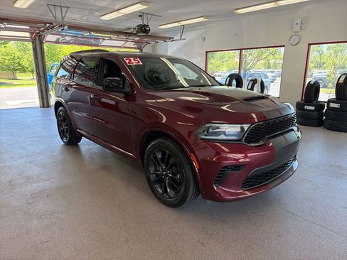 Used 2025 Dodge Durango R/T w/ Blacktop Package AWD/4WD image 1
