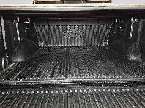 Used 2018 Ford F150 Platinum w/ Equipment Group 701A Luxury AWD/4WD image 21