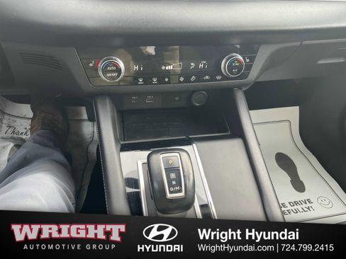 Used 2024 Mitsubishi Outlander SE image 13