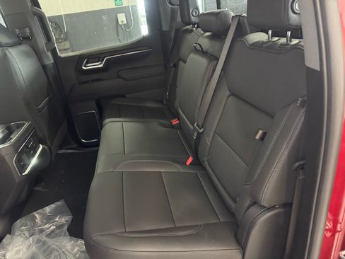 New 2026 GMC Sierra 1500 SLT image 10