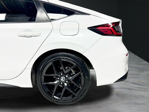 Used 2024 Honda Civic Sport image 13