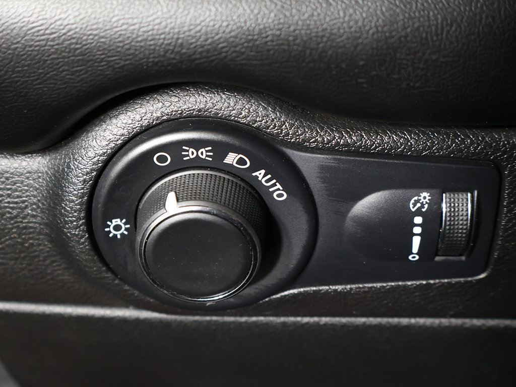 Used 2025 Dodge Durango GT AWD/4WD image 47
