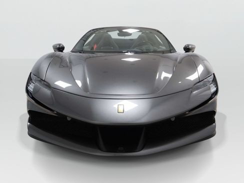 Certified 2025 Ferrari SF90 Spider AWD/4WD image 4