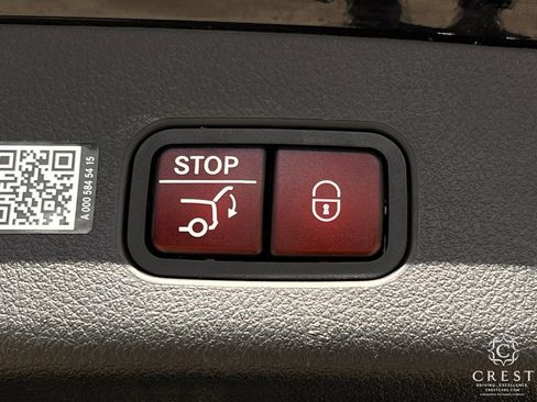 Used 2024 Mercedes-Benz GLC 300 4MATIC image 28
