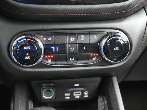 Used 2021 Chevrolet TrailBlazer RS w/ Sun and Liftgate Package FWD image 27