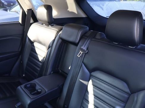 Used 2019 Ford Edge SEL w/ Equipment Group 201A AWD/4WD image 8
