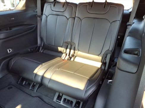 New 2025 Jeep Grand Cherokee L Limited image 9