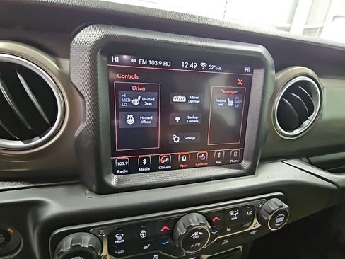 Used 2018 Jeep Wrangler Unlimited Rubicon image 18