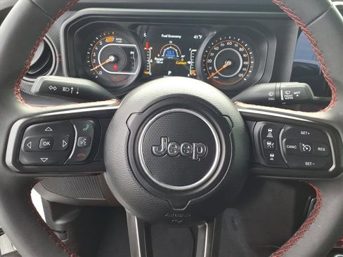 Certified 2024 Jeep Wrangler Rubicon image 5