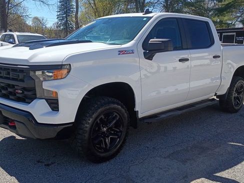 Used 2022 Chevrolet Silverado 1500 Custom Trail Boss w/ LPO, Dark Essentials Package AWD/4WD image 1
